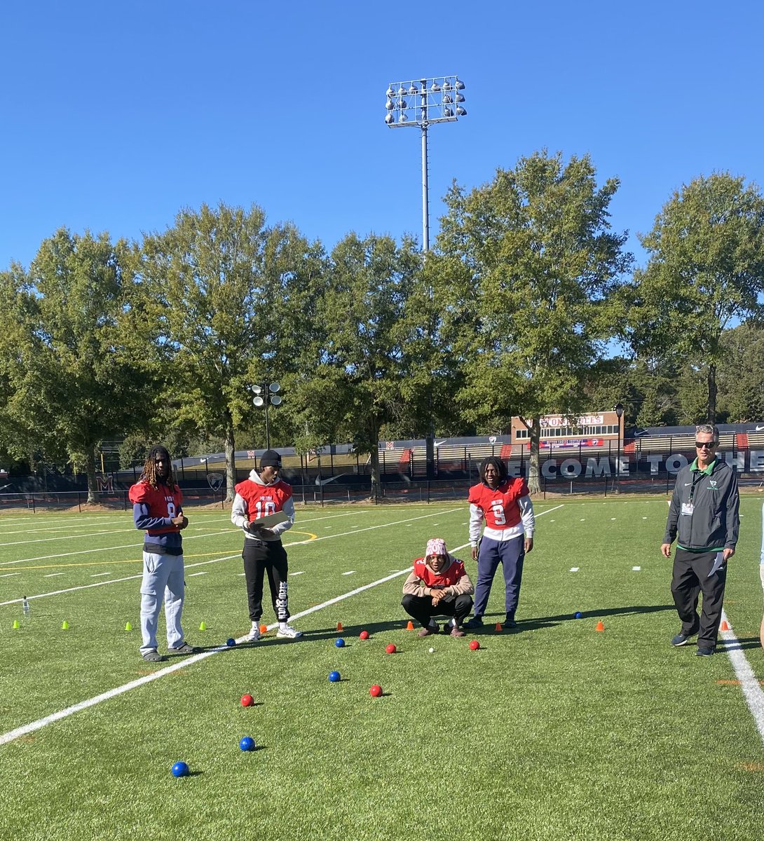 Slymom261's tweet photo. Love that @MiltonEagles_FB @CJWiley_4 @LukeNickel5 @GrantHaviland @Tyler_Redmond23 @DaRealAJ9 @Tristen_Payne19 @daronpigram1 are all helping out with @MiltonCBI and @SpecialOlympics! #Mpire ❤️💙 https://t.co/bAKPCXncBk