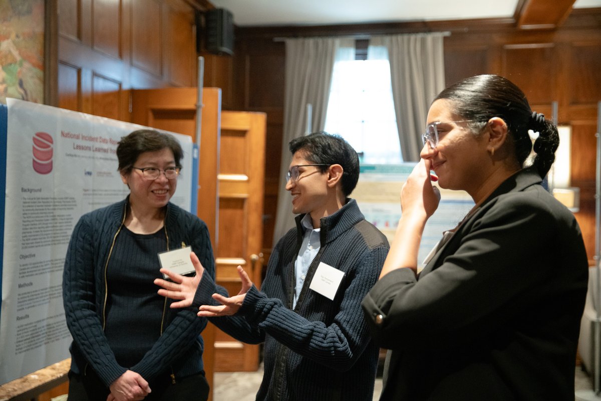 UofTPharmacy's tweet photo. Last week, pharmacy leaders, practitioners, and students met at the 2024 OPEN Research Summit at #UofT, hosted by the Ontario Pharmacy Evidence Network, to discuss the future of pharmacy, workforce needs, and healthcare policy. #ImPharmacy

📖��: https://t.co/AXXshruKdX https://t.co/ysT0vgNq5p