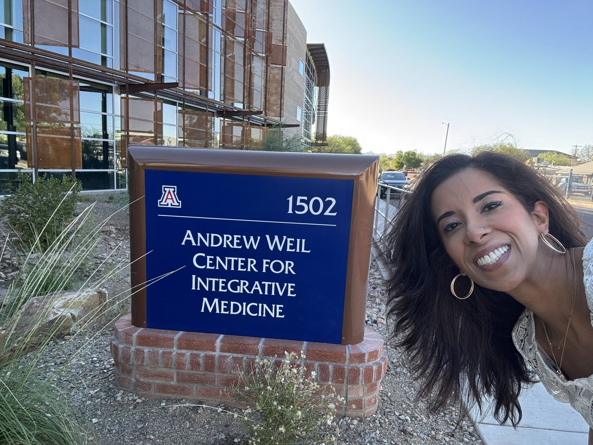 dranulala's tweet image. Fulfilling a long-held dream ☀️🙏🏽

This August I started a 2-yr #IntegrativeMedicine fellowship @AzCIM. 

I thought 🤔 about optics &amp;amp; ⏰ I didn’t have. 

But I’m here now. And so grateful!

🙏🏽 @MountSinaiHeart for support @DLBHATTMD #ValentinFuster
 
Now, I gotta get to class! 🏃🏽‍♀️