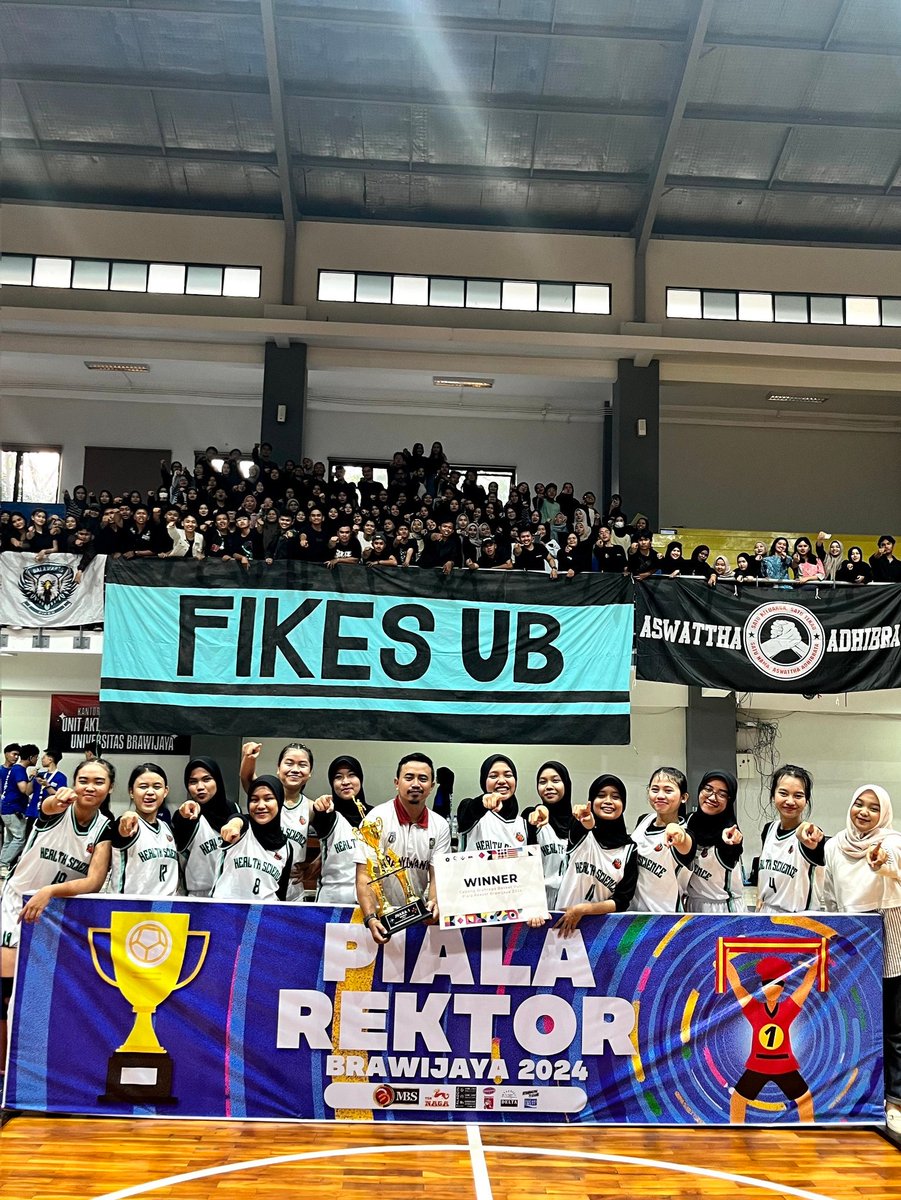 Aliwafa___'s tweet photo. Jangan dilihat kegagalanya tapi prosesnya. 
Jangan merasa berakhir ini adalah realita, harapan akan tercapai atau tidak. https://t.co/oSkaD7jEFW