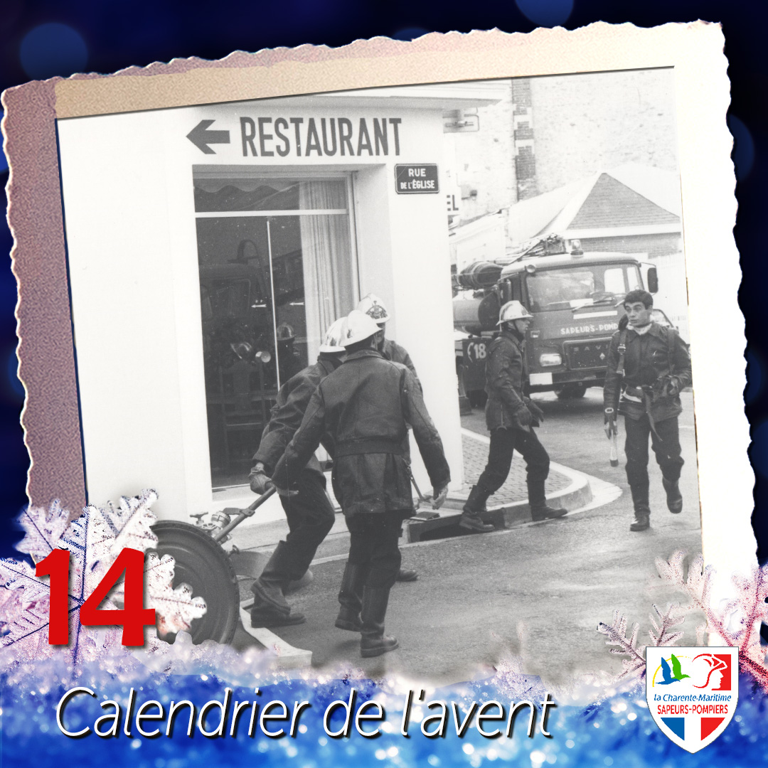 SDIS17's tweet photo. [CALENDRIER DE L'AVENT]
Aujourd'hui on ouvre la case numéro 14 de notre #calendrierdelavent avec une photo prise lors d'un exercice des sapeurs-pompiers de #Rochefort et de #Fouras. Entre le camion Saviem, les tenues et les casques, saurez-vous dater cette photo ? https://t.co/RDo2BJhObS