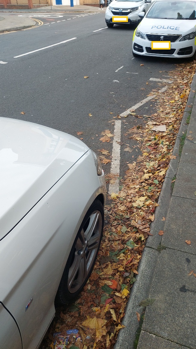 gmptraffic's tweet photo. #TrafficPCSOs #XQ51 came across a vehicle left on a crossing this afternoon in @GMPHulme
Driver returned
Checks made, - had an Expired DL after being banned last year
Driver couldn't beleaf it...
#TransportUnit #seized vehicle s165
Driver reported for relevant offences https://t.co/hywrXvRGoh