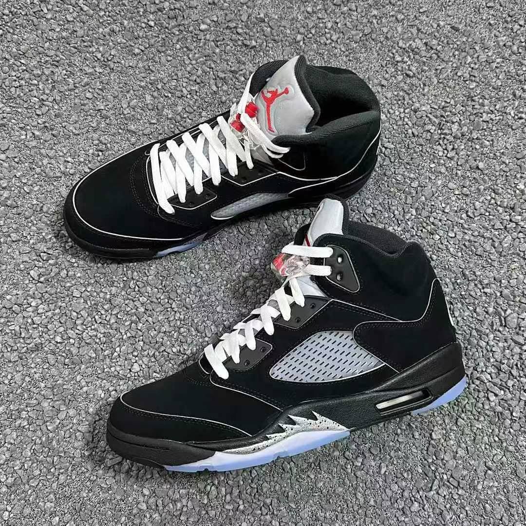 KicksFinder's tweet photo. FRESH LOOK: Air Jordan 5 Retro OG "Black Metallic Reimagined”

🗓️ February 8th, 2025
📝 HF3975-001 (MENS); HF3976-001 (GS); HF3978-001 (PS); HF3977-001 (TD)
💰 $210; $160; $90; $75 USD
📸 @fuelkicks
💵COP OR 🚮DROP? https://t.co/M2tKTH515I