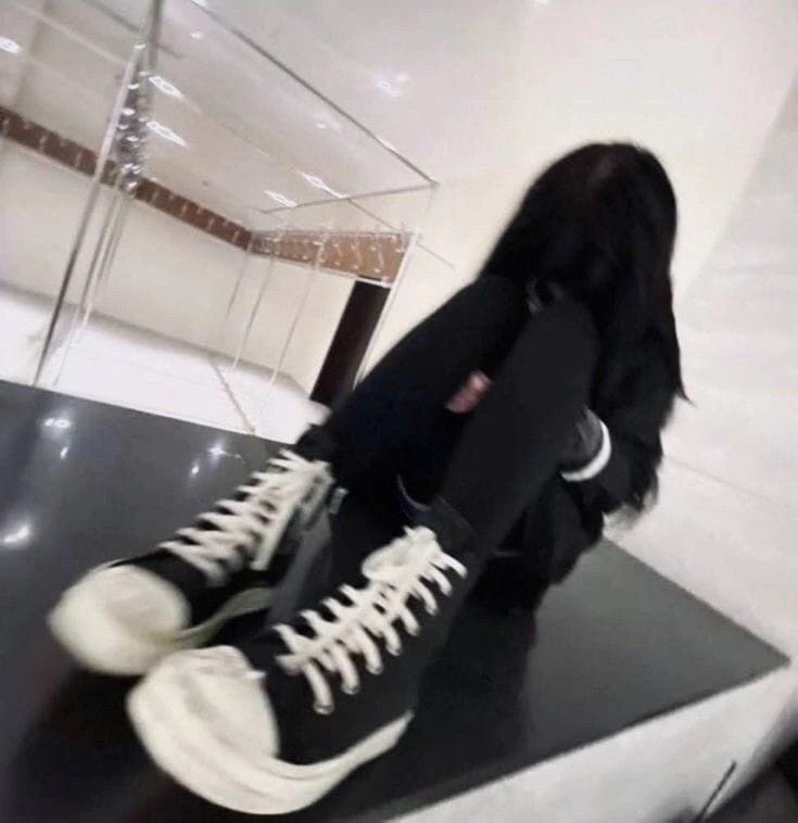kirreikat's tweet photo. POV: your boyfriend posted u on his instagram ⋆. ݁ ˖.♡
⋆. Silly thread #dollcore 🧵 #edtwt #ricecaketwt #anathread #kawaiicore #jfashion #DELULU #kindacringebutwhtevr #cutecore? #yumekawaii https://t.co/qhKeAII78i