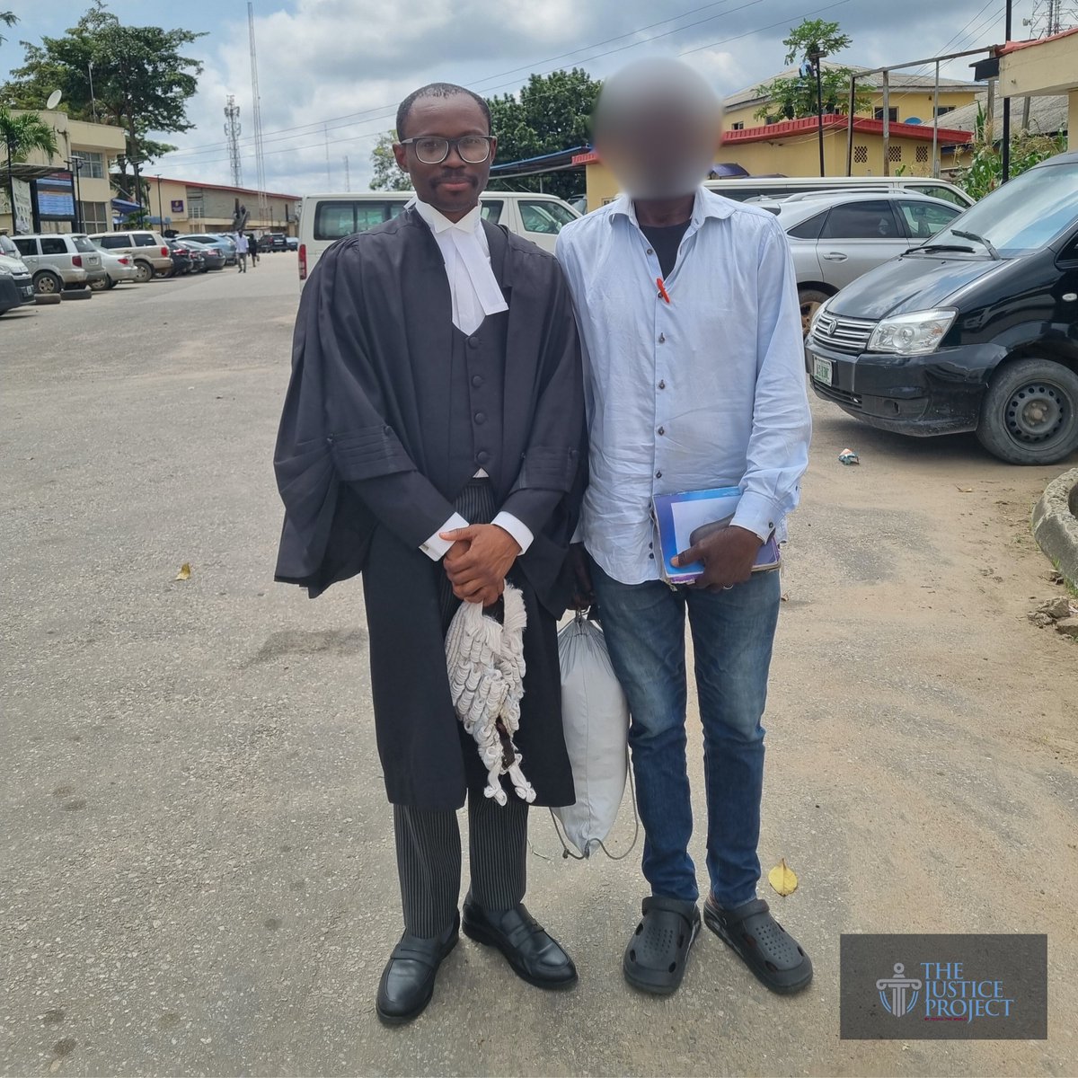 thejusticepro's tweet photo. Mr. A walked out of court on October 10 as a free man after three years in prison, having been charged with murder and armed robbery. He was a driver who operated a truck-for-hire service in Lagos. He usually parked the truck with his number and the inscription "For Hire" on it. https://t.co/nIWRlaPtgm