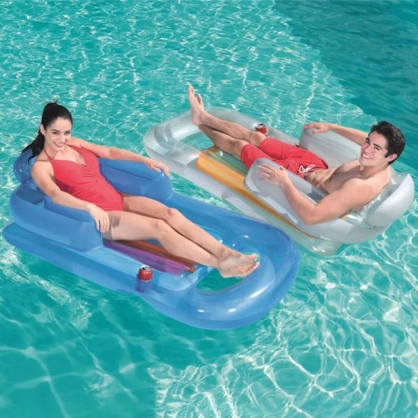 vikstrom_stefan's tweet photo. Did you ever try to push down and keep holding an inflatable pool mattress a few feet under water? It’s hard. $AMC shorts know everything about it.

#AMC #AMCNOTLEAVING https://t.co/IjtcD8xdLA