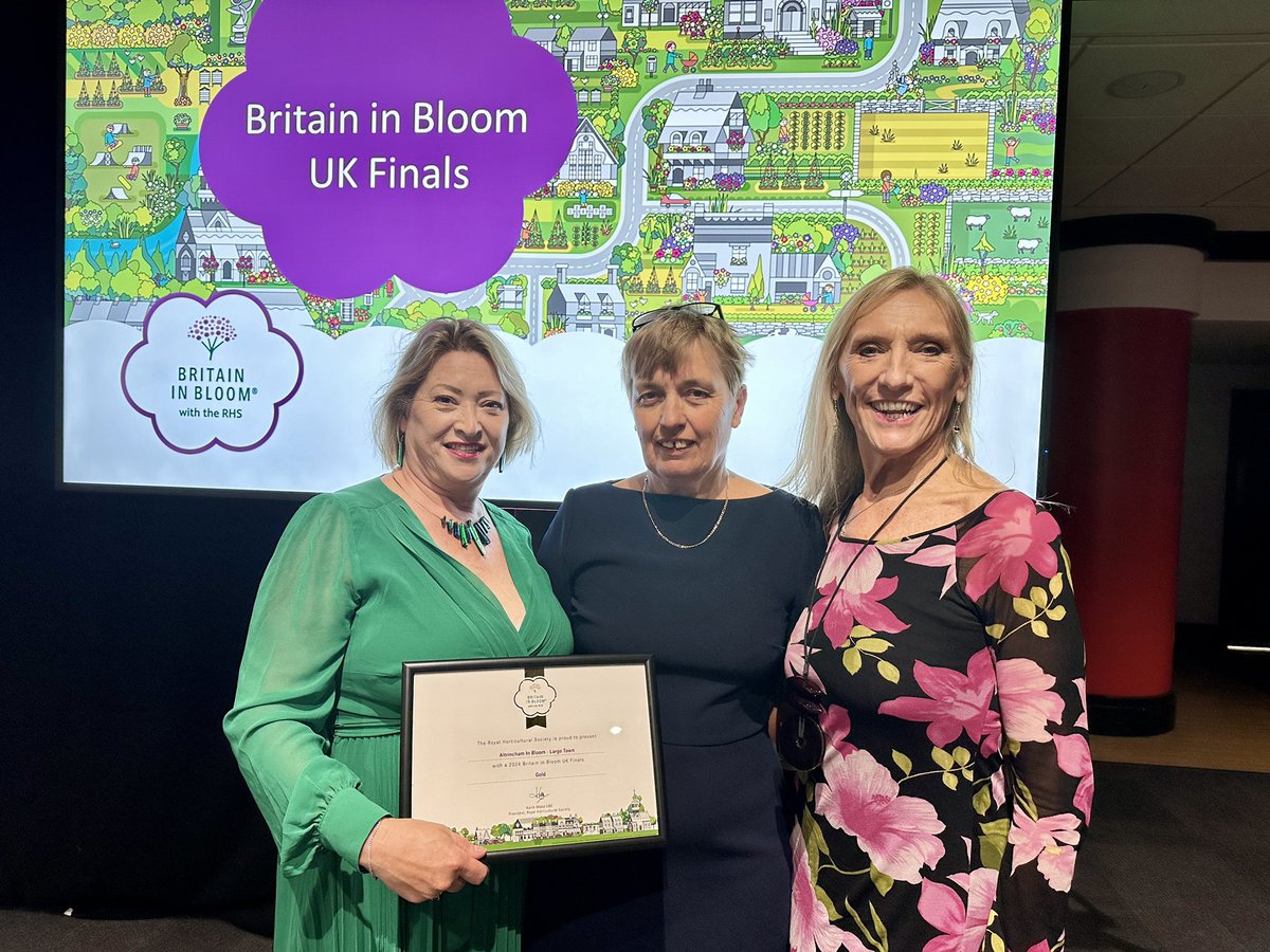 Altrincham’s first national Gold Award from Britain In Bloom 🥇😃👍🏻