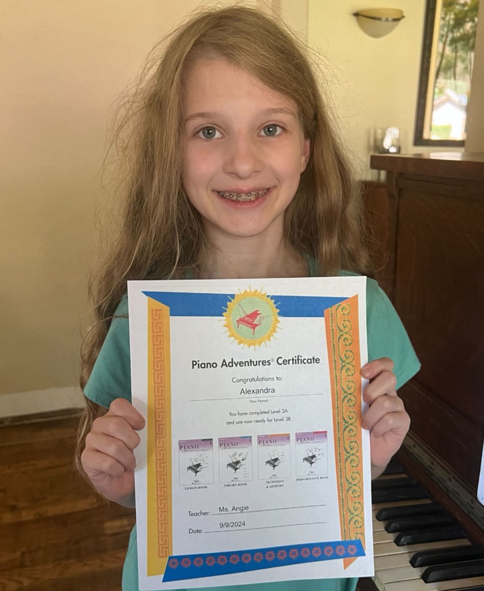 ZeraMusicCo's tweet photo. Alexandra finished 3A Piano Adventures a few weeks ago and is excelling in Piano Adventures 3B.
Amazing job, Alexandra! https://t.co/A2RwNTrkvu