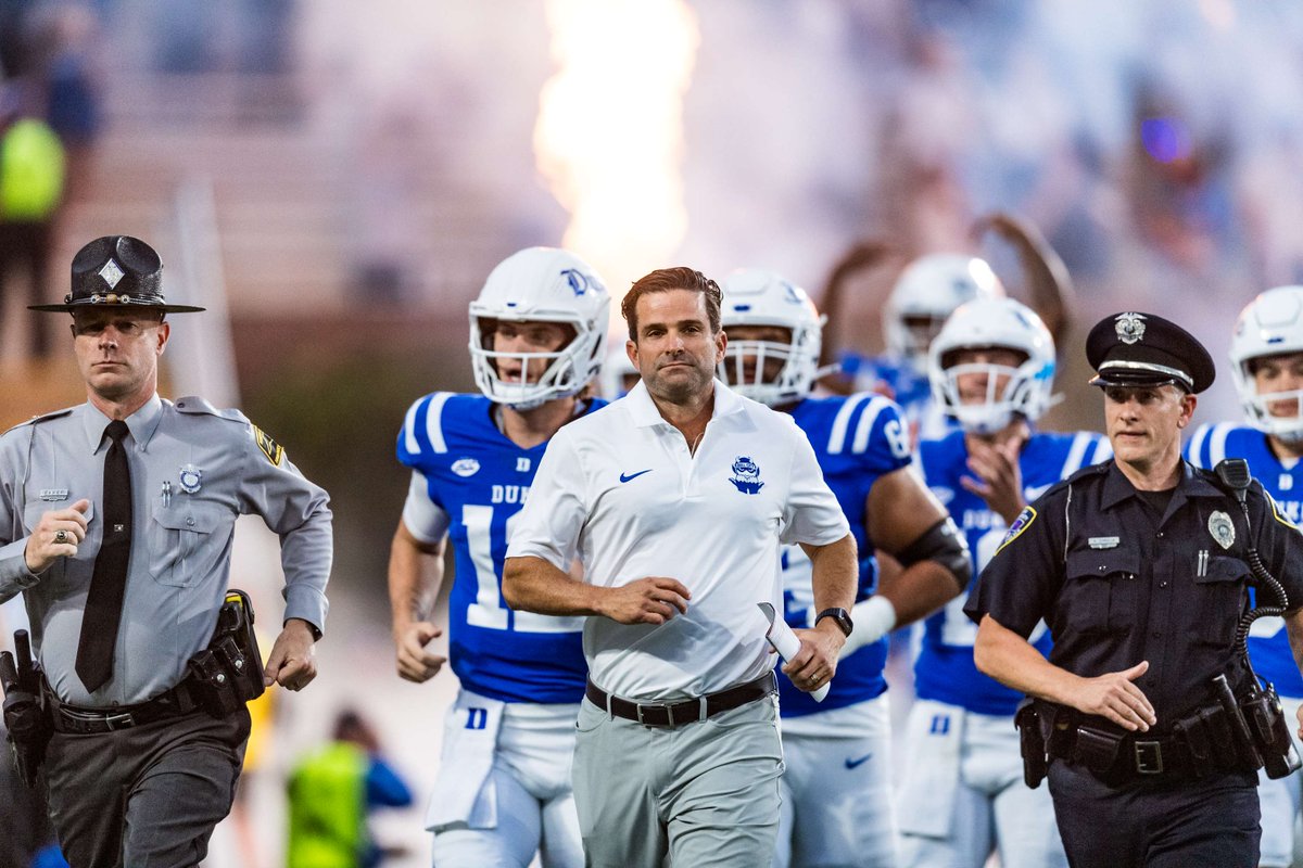 WorkingatDuke's tweet image. .@Coach_MannyDiaz talked with @workingatduke recently about how he became @DukeFOOTBALL’s head coach. He's proud to be #workingatduke and happy to welcome his Duke colleagues to the employee kickoff this Saturday! #GoDuke

ow.ly/7KV850TPRXz