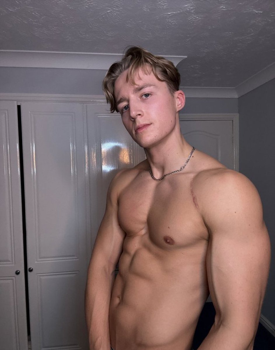 Maximmkox's tweet photo. Guess what I’m thinking right now… and I might just show you 😈 https://t.co/MJqj7tLBjc