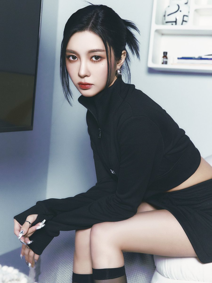 official_kep1er's tweet photo. Kep1er l Concept Photo
 
Connect N - DAYEON
 
Kep1er The 6th Mini Album 
<TIPI-TAP> 
 
2024.11.01 FRI 1PM (KST)
2024.11.01 FRI 0AM (ET)
 
#김다연 #DAYEON
#Kep1er #케플러
#TIPI_TAP
#241101_1PM https://t.co/fbM6uNt23j