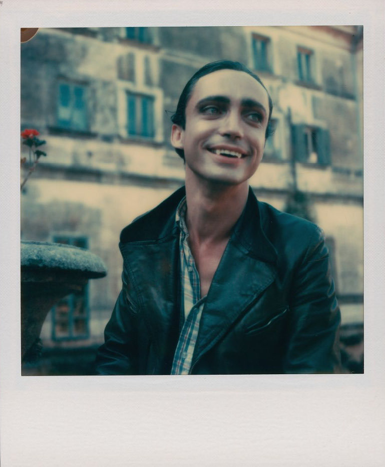MarcoDo79682721's tweet image. Udo Kier Polaroid by Andy Warhol during the filming of Blood for Dracula (1973).