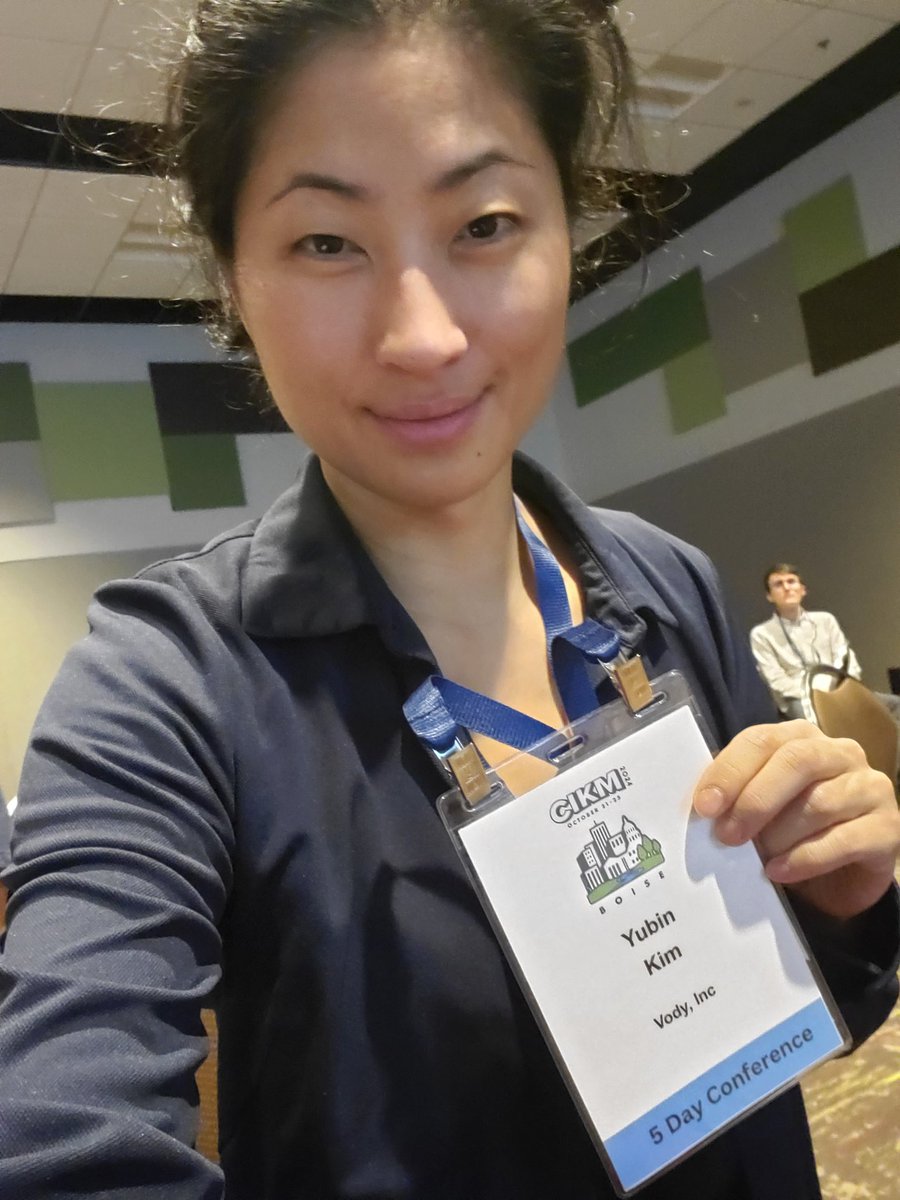 I'm here at #cikm2024! Hanging out at industry day this morning. Let's chat about e-commerce search/recs, vision language models, and multimodality.