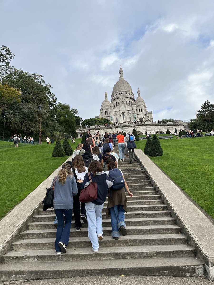 croydonhighart's tweet photo. Beautiful last day #Day4 #Paris what an incredible trip, pupils have been outstanding ❤️🦆🎨🖼️🖌️🥐 thank you for making the trip so memorable xx #Sacré-Coeur ❤️❤️ you have our hearts x https://t.co/EkXaJdxgn5