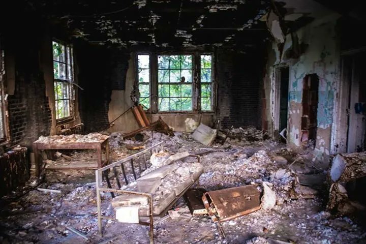 castingthepod's tweet photo. Episode 63: Yorktown Memorial Hospital
#bottleofbedlam
#castingthepod
#BFF 
#BOB 
#truecrime 
#yorktown https://t.co/Q0zoVH0aM4