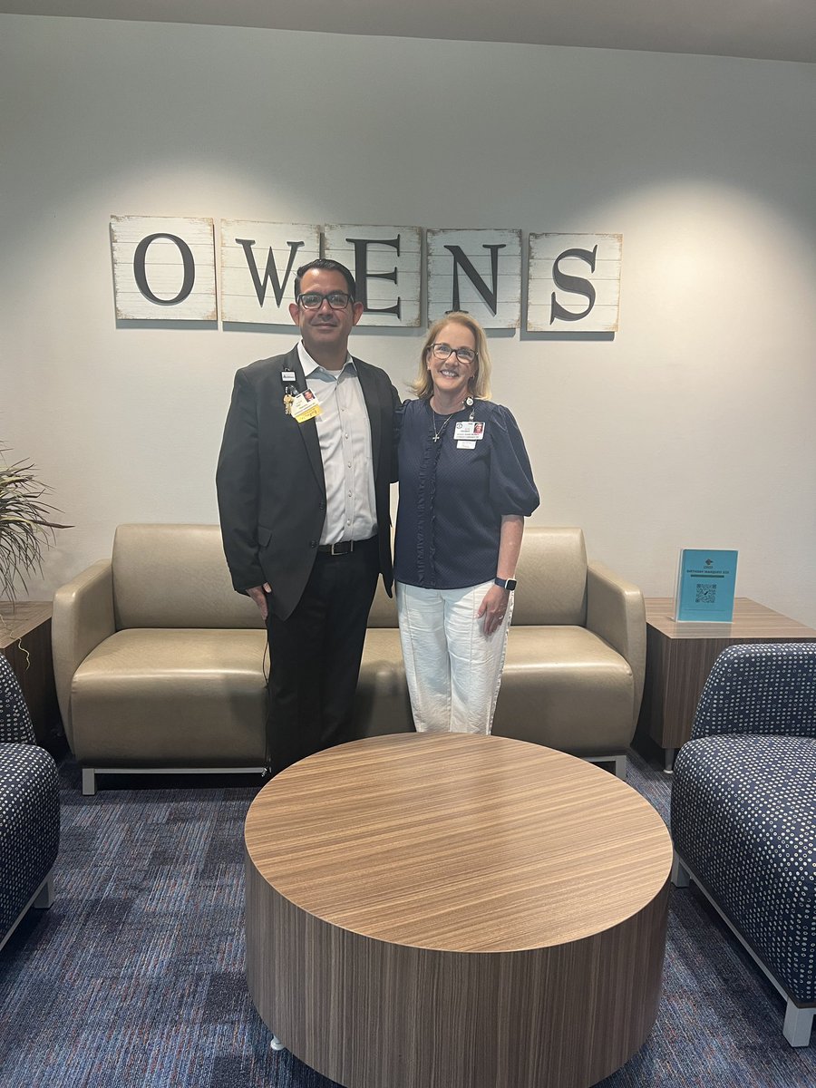 JulieHinaman's tweet photo. Best way to start my day was to H.O.P. over to @cfisdowens to spend time with the Jackrabbits! Loved visiting with Principal Diaz, teachers &amp; students! My favorite part was watching the amazing Librarian reading to students in the library! 
❤️🐇📚 https://t.co/7YB0tdyAAK