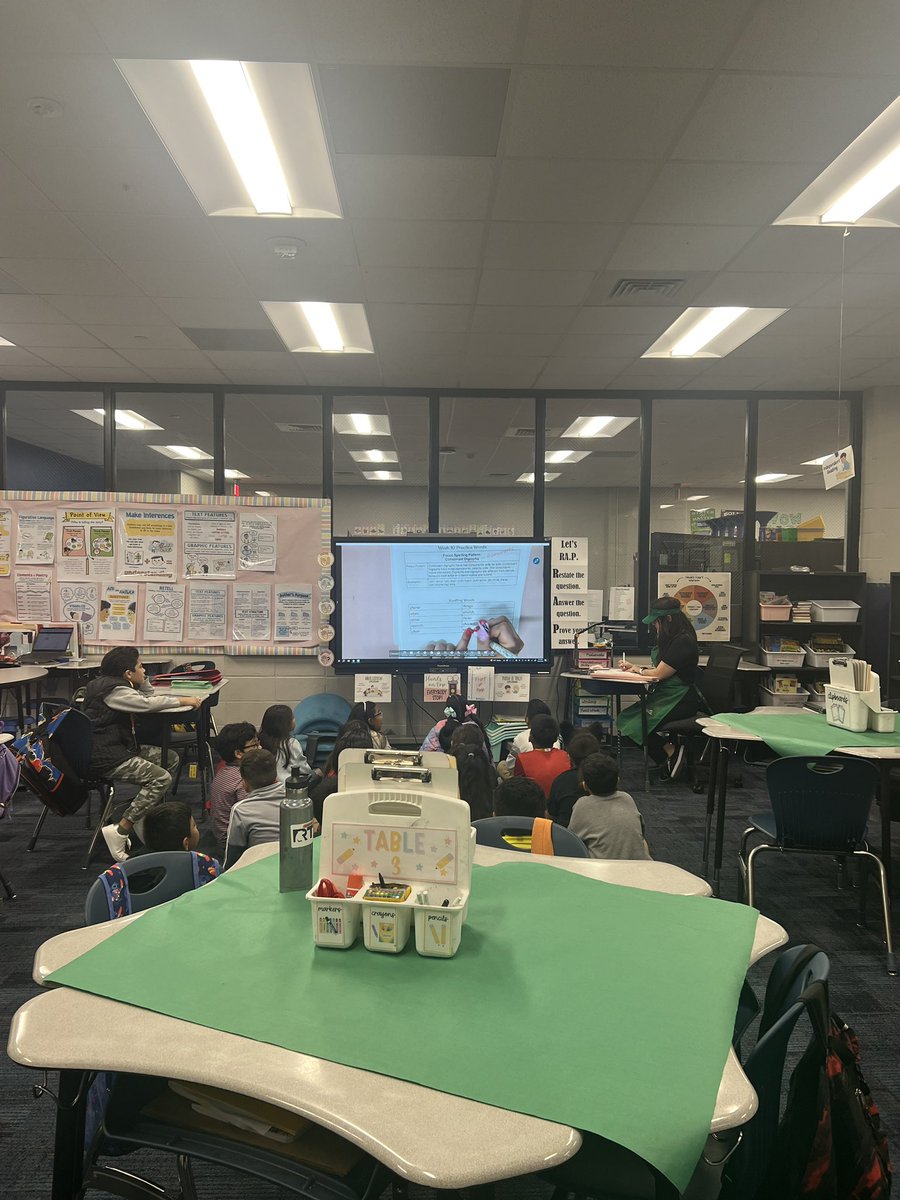 JulieHinaman's tweet photo. Best way to start my day was to H.O.P. over to @cfisdowens to spend time with the Jackrabbits! Loved visiting with Principal Diaz, teachers &amp; students! My favorite part was watching the amazing Librarian reading to students in the library! 
❤️🐇📚 https://t.co/7YB0tdyAAK