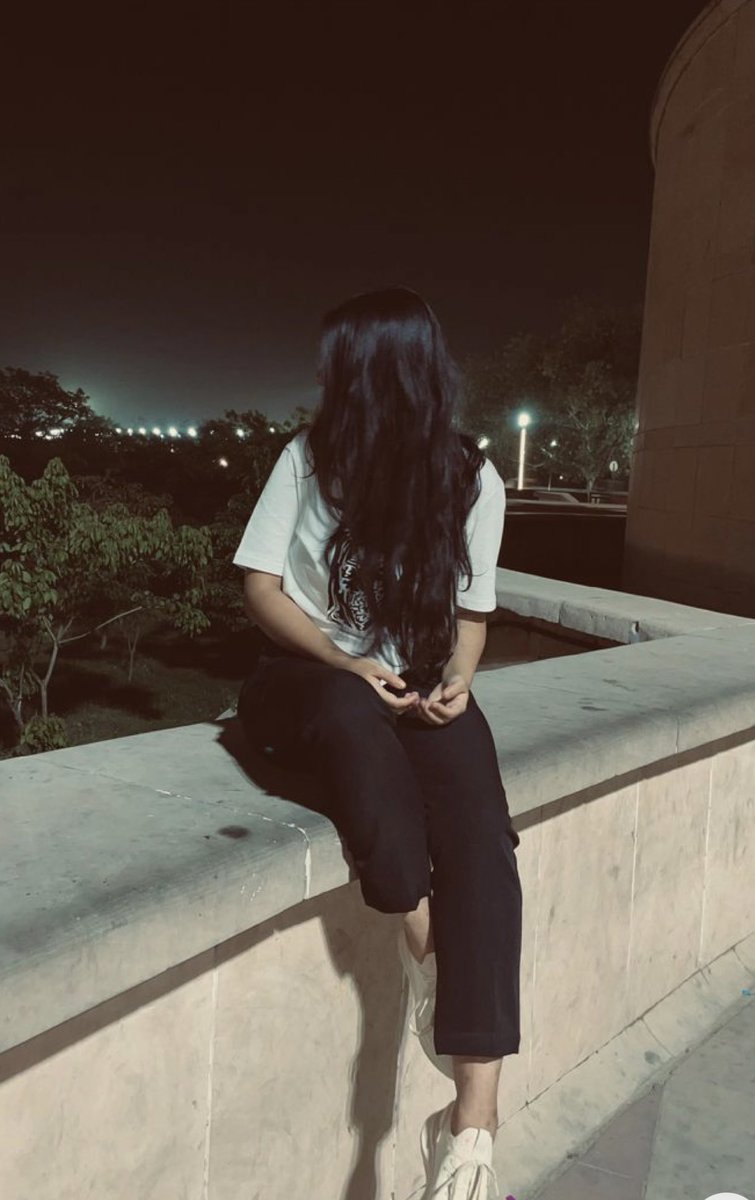 “जरूरी नहीं कोई बात ही चुभे…

  बात ना होना भी बहुत चुभती है …”

  शुभ रात्रि दोस्तों ✔️✅