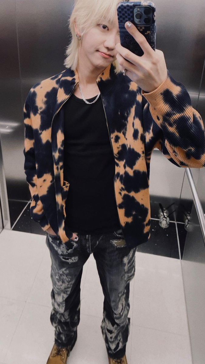 PAST_THE8_'s tweet photo. 231022 Instagram story 

#디에잇 #서명호 #The8 #xuminghao https://t.co/OYP8ziJqbP