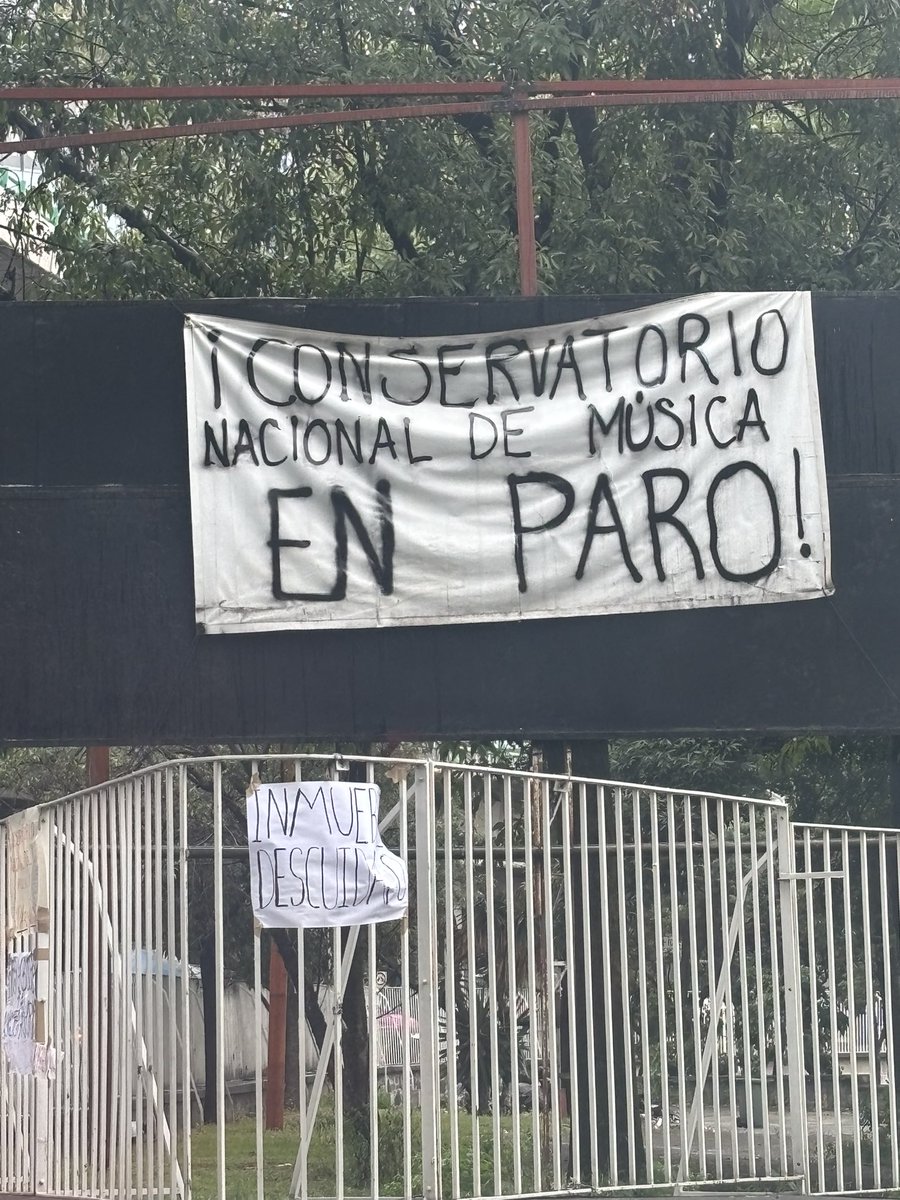 Es que este gobierno NADA puede mantener en pie <a href="/ConservatorioMX/">CONSERVATORIO MX</a> 

Una pena las condiciones en las que se encuentra el Conservatorio.