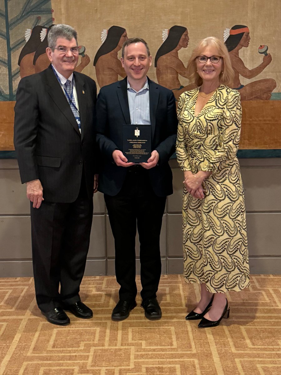 It was a great honor to receive the International Author Award from LAI.org: Land Economics Society for my two books #BuildingtheSkyline and #CitiesintheSkyBook
<a href="/ScribnerBooks/">Scribner</a> <a href="/chriskepner/">Chris Kepner</a> <a href="/Rutgers_Newark/">Rutgers University-Newark</a>