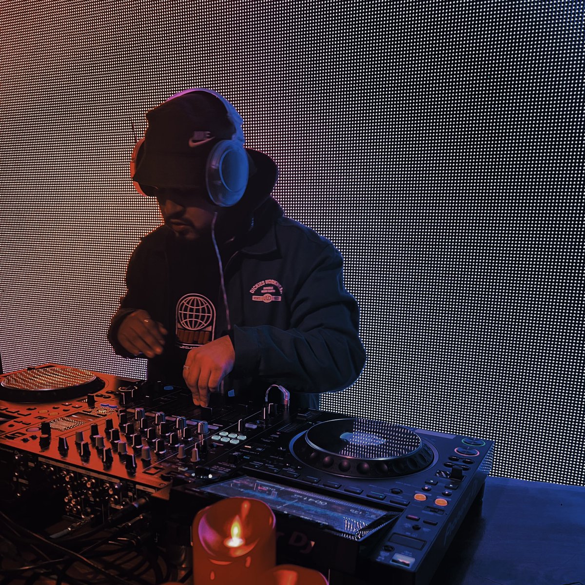 Unknownphrazes tweet media