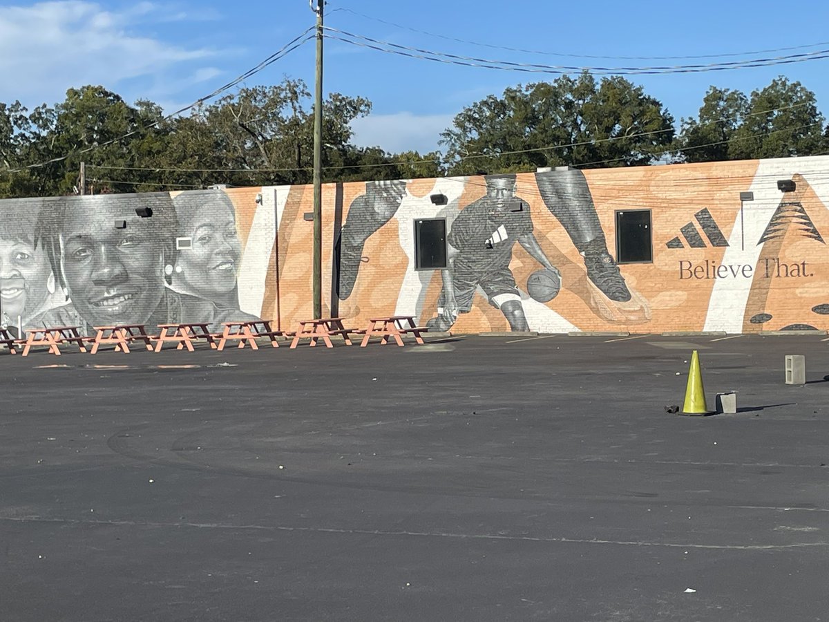 oh_HOLMES's tweet image. SW Atlanta will always ride for Anthony Edwards 🤟🏾🔥 #Zone4 #SWATS