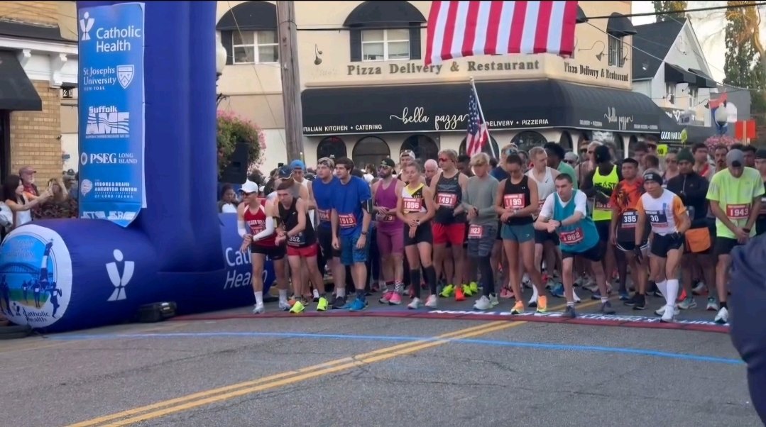 strokecareli1's tweet photo. The Stroke and Brain Aneurysm Center of Long Island was proudly one of the major sponsors for this year’s Suffolk County Marathon, recognizing and supporting our veterans. Spreading awareness for our community is key to our mission!

#stroke #ems #brainaneurysm https://t.co/Y11Cc56PPQ