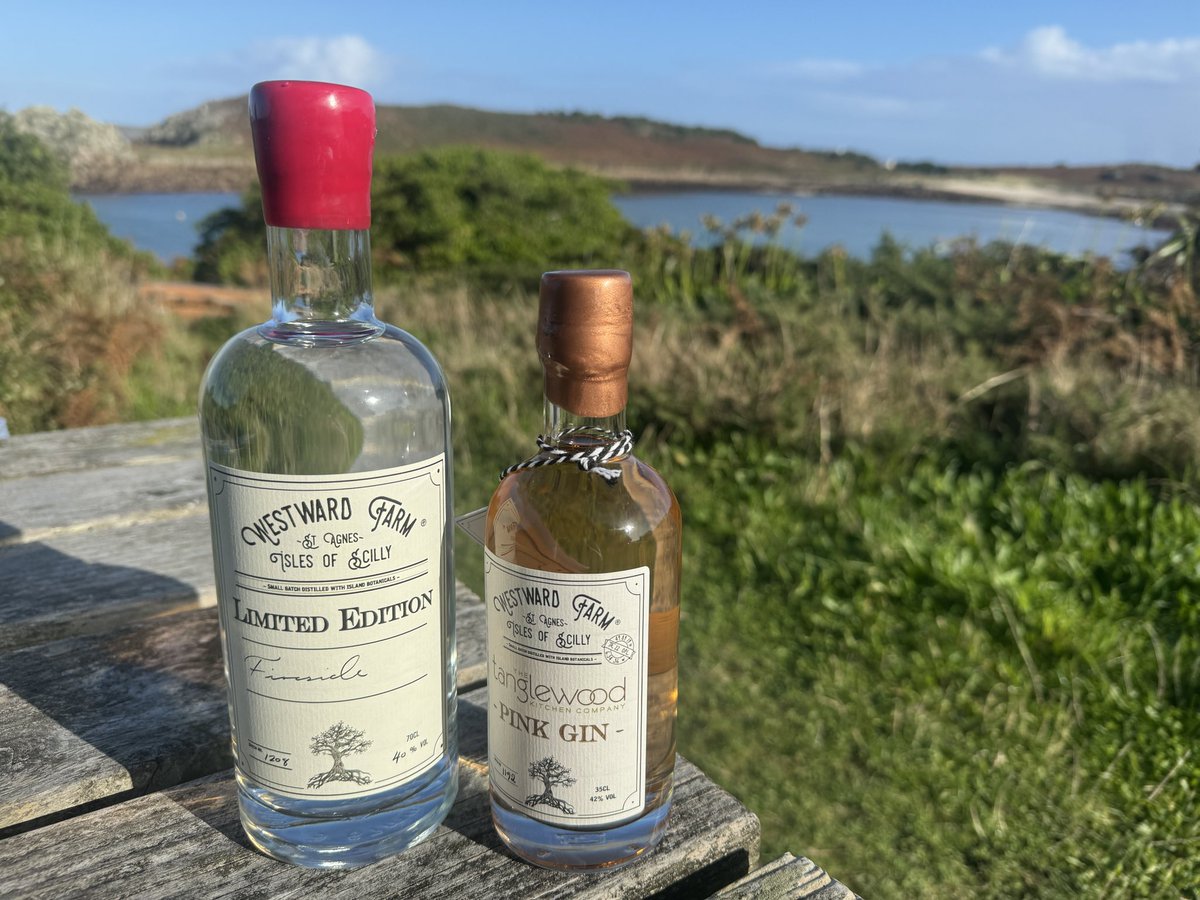 Tamsin Thomas (Harris) (@tamsinharris21) on Twitter photo A perfect day on St Agnes <a href="/visitIOS/">Isles of Scilly</a> catching up with my fantastic neice <a href="/Ruby164/">Pollyrooster Ruby</a>. Also walked through a lifetime of happy memories to visit <a href="/westward_farm/">Westward Farm</a> and buy some of Mike’s limited edition Fireside Gin. #Delicious #Cheers A perfect day on St Agnes <a href="/visitIOS/">Isles of Scilly</a> catching up with my fantastic neice <a href="/Ruby164/">Pollyrooster Ruby</a>. Also walked through a lifetime of happy memories to visit <a href="/westward_farm/">Westward Farm</a> and buy some of Mike’s limited edition Fireside Gin. #Delicious #Cheers