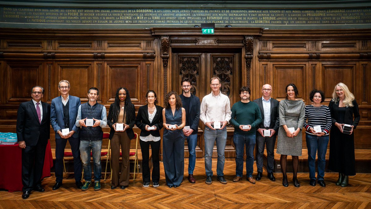 Sorbonne Université (@sorbonne_univ_) on Twitter photo Félicitations à nos 13 chercheuses et chercheurs ayant été officiellement installés comme membres de l'<a href="/InstUnivFr/">Institut universitaire de France (IUF)</a> ce 18 octobre ! 👏👏
👉 Découvrez leurs noms : sorbonne-universite.fr/actualites/nom… Félicitations à nos 13 chercheuses et chercheurs ayant été officiellement installés comme membres de l'<a href="/InstUnivFr/">Institut universitaire de France (IUF)</a> ce 18 octobre ! 👏👏
👉 Découvrez leurs noms : sorbonne-universite.fr/actualites/nom…