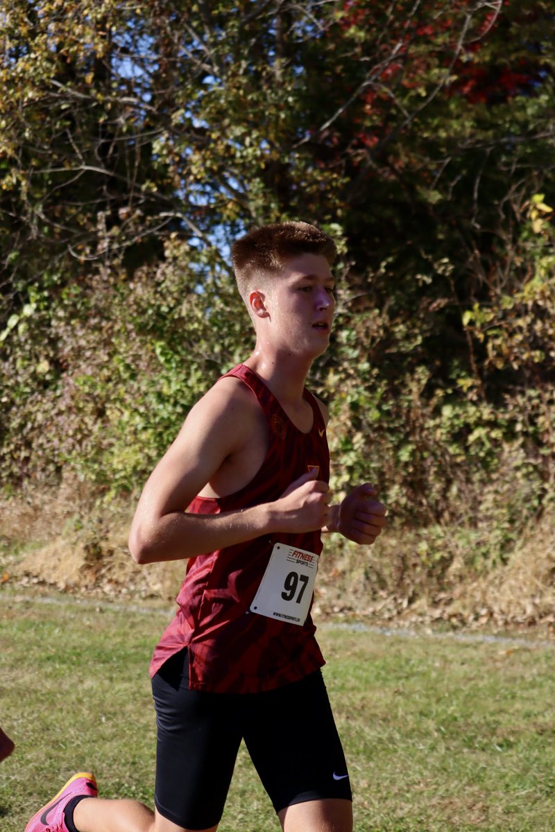 Run_ISU's tweet image. NIRCA Regionals did not disappoint📍
SUPER AMAZING races from everyone on the team yesterday at the NIRCA Regionals XC Meet in Iowa City. 

🏃🏼Men’s team placed 3rd overall with a qualifying ticket to nationals 
🏃🏼Adrian Welton placed 3rd with a time of 25:50