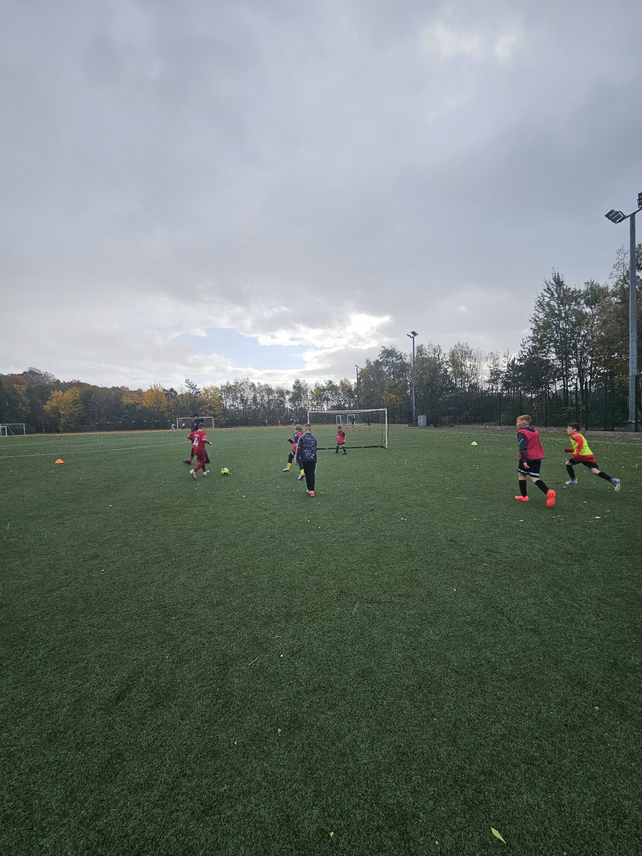 ForgeFootballAc's tweet photo. Day 1 October camp:

Great first day of the October camp with Sauchie Juniors Academy. Lots of fun games, goalkeeper training and competition. ⚽️⚽️⚽️ https://t.co/QdIiqZyr2s