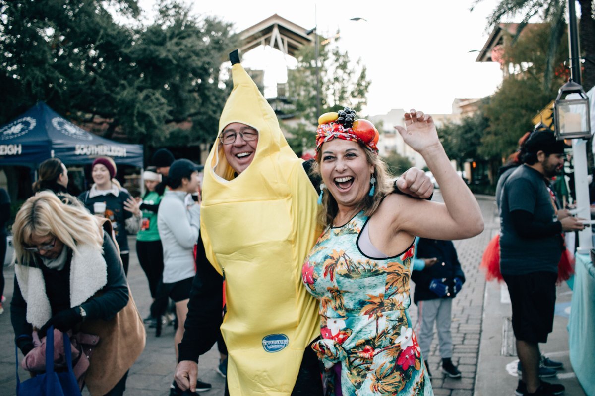 culinariasa's tweet photo. 🎃👻 Woohoo! It's Event Week! Get ready for a spooktacular time at the HalloWine Run! 🕷️🍬

🗓️ 𝗢𝗰𝘁𝗼𝗯𝗲𝗿 𝟮𝟲, 𝟮𝟬𝟮𝟰 | 𝟳:𝟬𝟬 𝗔𝗠 - 𝟭𝟬:𝟬𝟬 𝗔𝗠
📍 𝗧𝗵𝗲 𝗦𝗵𝗼𝗽𝘀 𝗮𝘁 𝗟𝗮 𝗖𝗮𝗻𝘁𝗲𝗿𝗮
𝟭𝟱𝟵𝟬𝟬 𝗟𝗮 𝗖𝗮𝗻𝘁𝗲𝗿𝗮 𝗣𝗸𝘄𝘆, 𝗦𝗮𝗻 𝗔𝗻𝘁𝗼𝗻𝗶𝗼, 𝗧𝗫 𝟳𝟴𝟮𝟱 https://t.co/PHhcCmBFdP