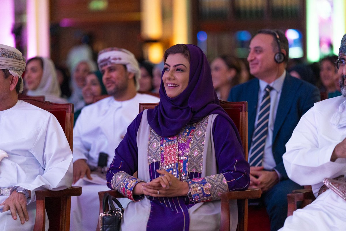 تحت شعار "أنتِ الطاقة"، احتفلت وزارة الطاقة والمعادن، وبالتعاون مع الجمعية العمانية للطاقة (أوبال) وعدد من شركات النفط والغاز في سلطنة عمان، بمناسبة يوم المرأة العمانية، وذلك تحت رعاية صاحبة السمو السيدة الدكتورة منى بنت فهد بن محمود آل سعيد، وبحضور معالي المهندس سالم بن ناصر