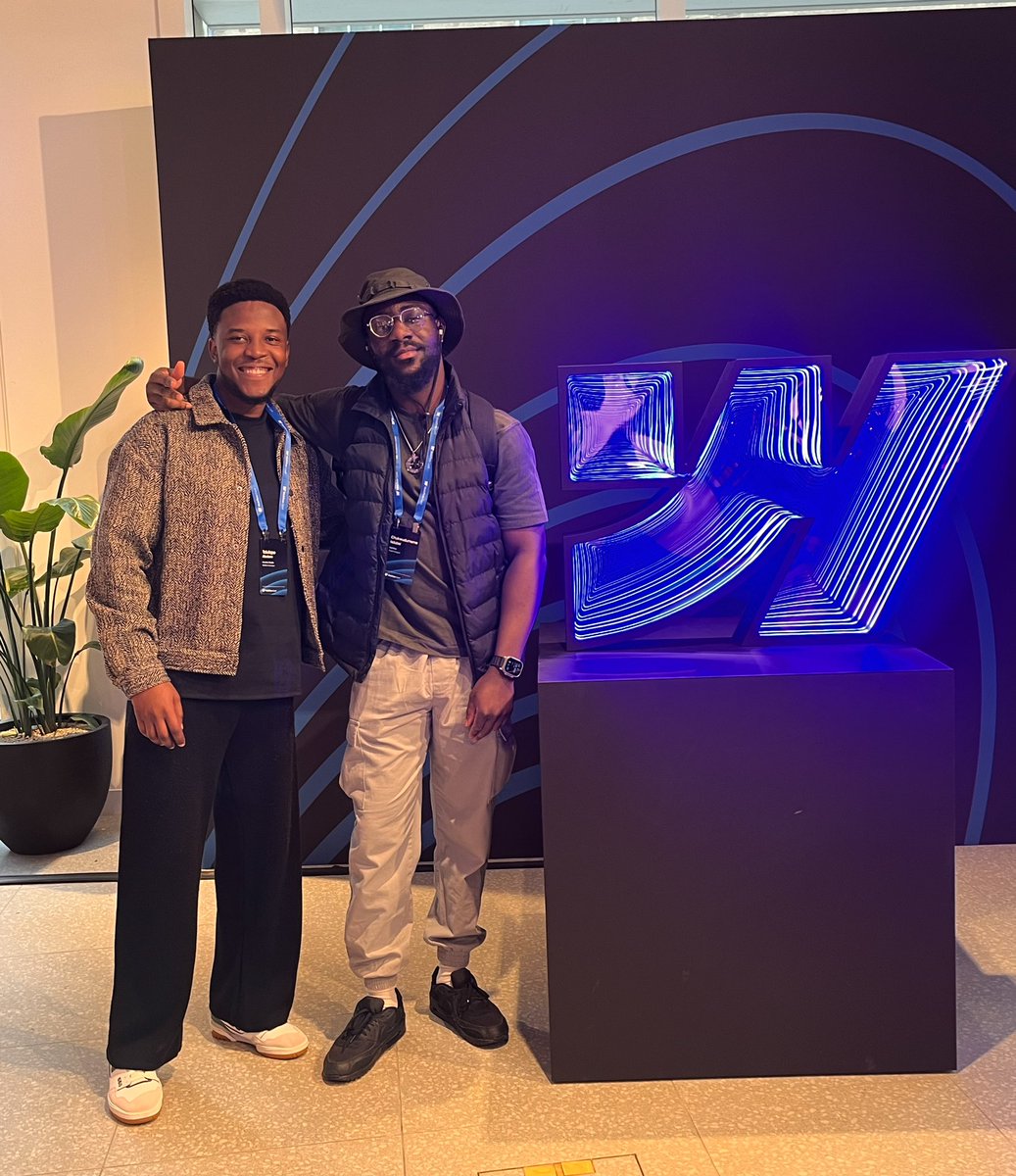 TolumenDesign's tweet image. Warra day #WebflowConf