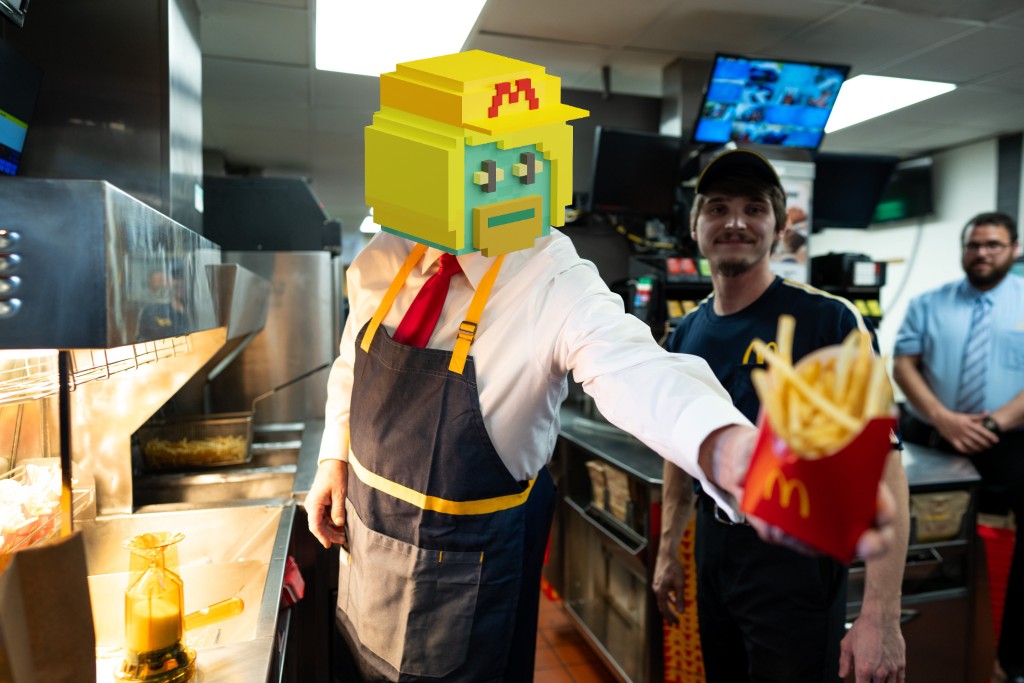 *Me: HODLing $ADA like a boss 💎

*Also me: 'Would you like fries with that?' 🍟