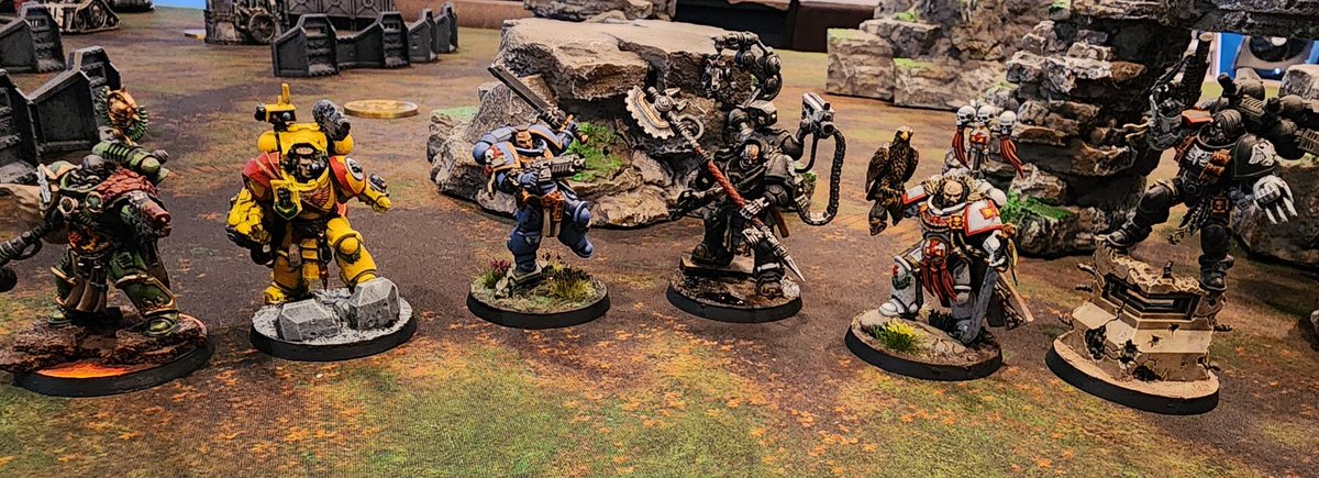 No one came to my event on Sunday. Darn complicated schedules. Did have fun painting all these. We'll try again for Waaaghmas!

#Warhammer40k #orktober