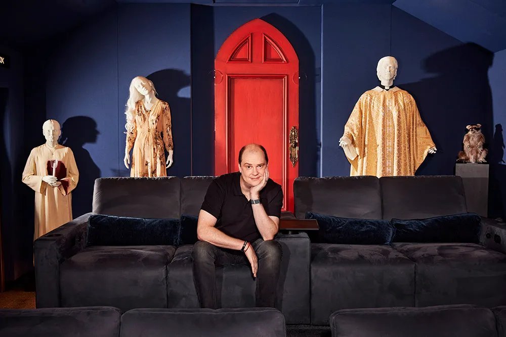 flanagansource's tweet photo. Mike Flanagan's first Amazon series will be an 8-episode adaptation of Stephen King's CARRIE.

It will be the filmmaker's fourth Stephen King adaptation. https://t.co/rSlluAg7Mt