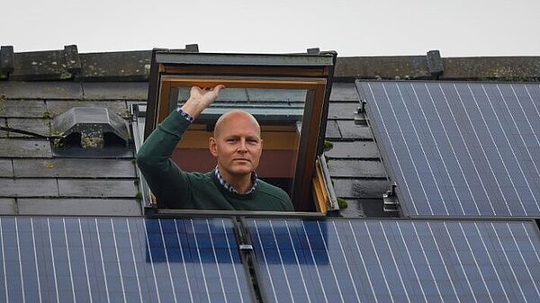 mpmwilko's tweet image. The Sunshine Bill will mean all new homes will have solar energy generation installed as standard. It means saving money on your energy bills while helping the planet - it's a win-win!

Support the Sunshine Bill by signing my petition at: cheltlibdems.org.uk/maxwilkinson/s…