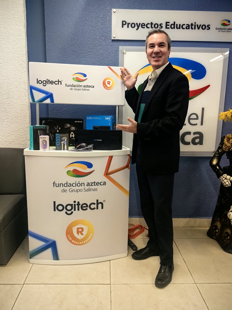 Hoy es un gran día para los Rescatadores, con esta alianza entre <a href="/FundacionAzteca/">Fundación Azteca</a> y logitech.

La educación y la tecnología es una gran combinación para mejorar a México.

Gracias.