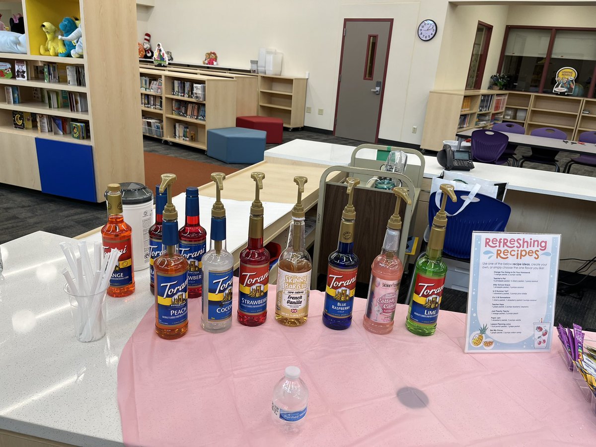 We have an awesome math specialist who show us appreciation! Thanks Mrs. Hood! <a href="/Alexander_AISD/">Alexander Elementary</a> <a href="/AliefISD/">Alief ISD</a>