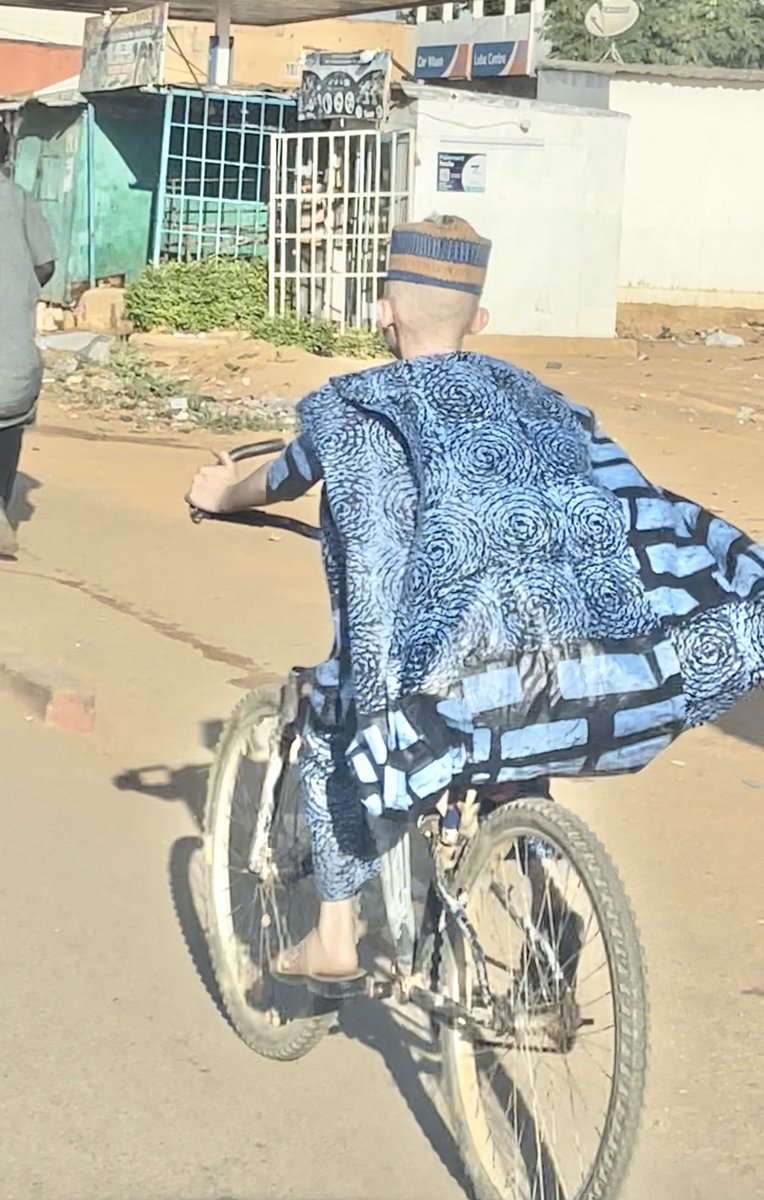 birdson6's tweet photo. "I met a well-dressed young boy on his bike today—he's an #albino. In #Africa, #albinism often means facing discrimination, but I approached him with #love and compassion. What he gave me in return was beyond words”Full story  👉🏼 https://t.co/IOHPu42xIU? https://t.co/qGeu8cvE7X