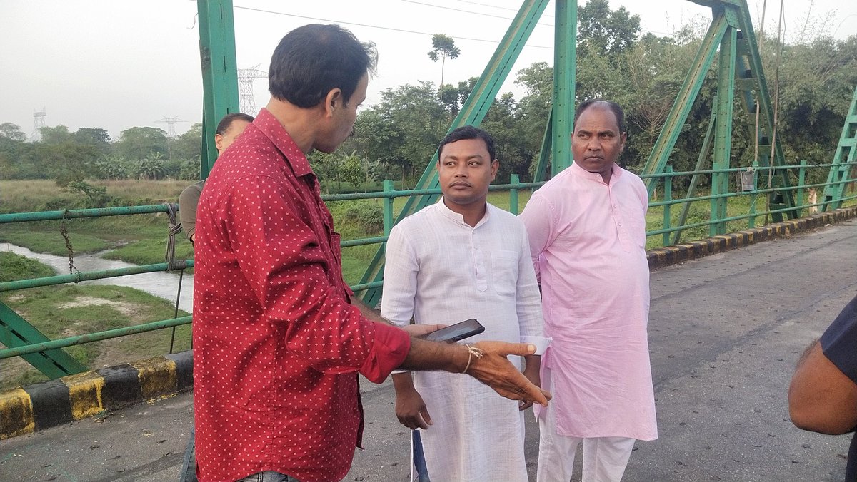 anandbarman286's tweet photo. ফাঁসিদেওয়ার লালদাস এলাকায় ভারত-বাংলাদেশ সীমান্ত পরিদর্শনে।
#IndiaBangladesh #indiabangladeshborder https://t.co/HZZb3evkaL