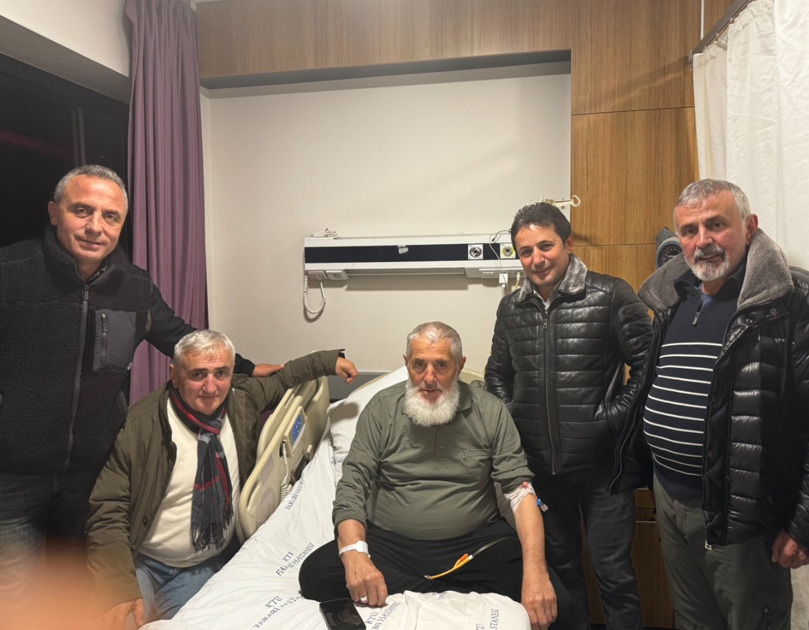 Yüksel Turgay (@ykselturgay) on Twitter photo Araklı belediye başkanımız SN.<a href="/drcoskuncebi/">Dr. Coşkun Çebi</a> ‘ye ilgileri ve hassasiyetleri için sonsuz teşekkür ederiz..Çalışmalarında üstün başarılar temenni ediyoruz. “Yeni Yayla Foşa’dır”. Araklı belediye başkanımız SN.<a href="/drcoskuncebi/">Dr. Coşkun Çebi</a> ‘ye ilgileri ve hassasiyetleri için sonsuz teşekkür ederiz..Çalışmalarında üstün başarılar temenni ediyoruz. “Yeni Yayla Foşa’dır”.