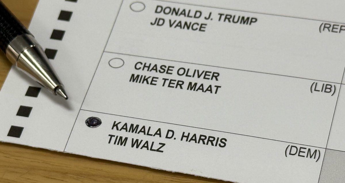 brettbirddotnet's tweet photo. #Vote https://t.co/XhkcRuJwZg