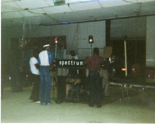MrChuckD's tweet photo. Setting up another gig this time at Fairleigh Dickinson NJ 1981 #SpectrumCity https://t.co/y6250tcdR4