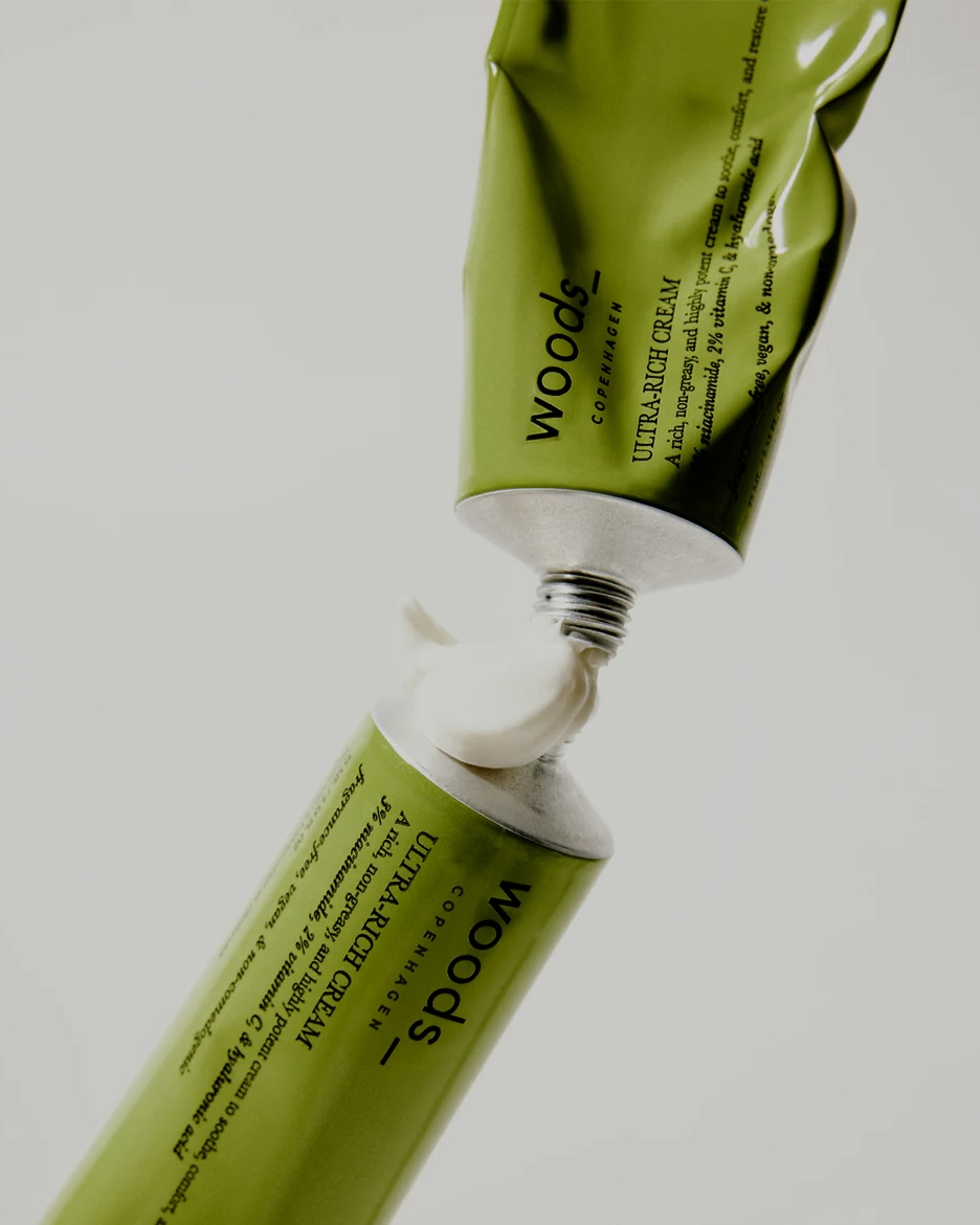 SoBioBeauty's tweet photo. Czy spadające temperatury wymagają zmiany Twojej rutyny pielęgnacyjnej? ❄️

Chroń skórę przed przesuszeniem i ciesz się korzyściami płynącymi z antyoksydantów oraz składników stymulujących produkcję kolagenu dzięki Ultra-Rich Cream.

Kliknij i kup: https://t.co/NXIuDZCADs https://t.co/WfDS2p6rxS