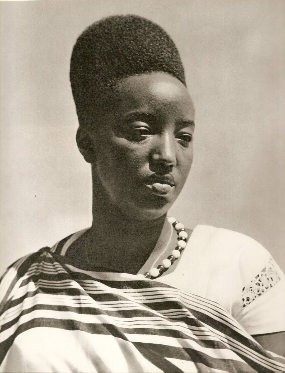 sankoaaaa's tweet photo. The hair, incorporating Chinyanja (Zambian/Mozambican language); the colour scheme. He's in his African era. This is gonna be generational work! https://t.co/t6wx9QHxO2