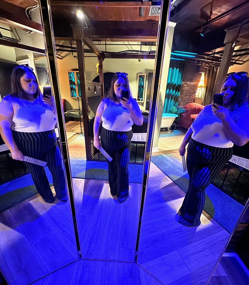 @MiaActionBDSM is in <a href="/TheGalleryR/">Gallery R</a> tomorrow &amp; Wednesday AM!🎉🎉🎉🎉🪢🪢🪢 
And she is in a playful mood😏😏😏🤞
Reach out now to get on her 📖