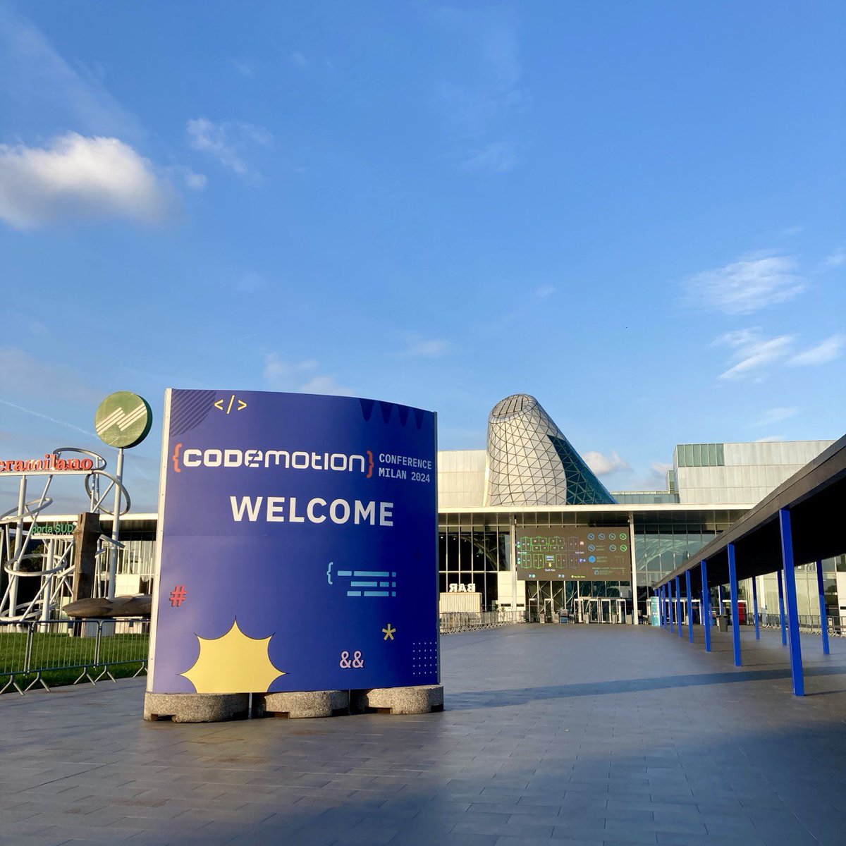 CodemotionIT's tweet image. Tutto è pronto e ci aspettano grandi emozioni alla #CodemotionMilan24! 🌟 
🤩 Chi ci sarà con noi domani?
#Codemotion #FieraMilano #TechCommunity #Developers #DevelopersLife